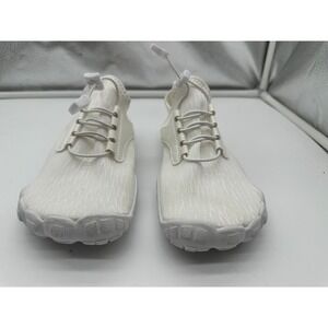 White Barefoot Water Shoes Womens Minimalist Aqua Socks Size 39 Quick Dry Toggle